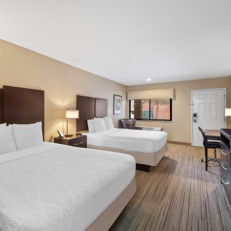 Best Western Cedar Inn Сидър Парк Екстериор снимка