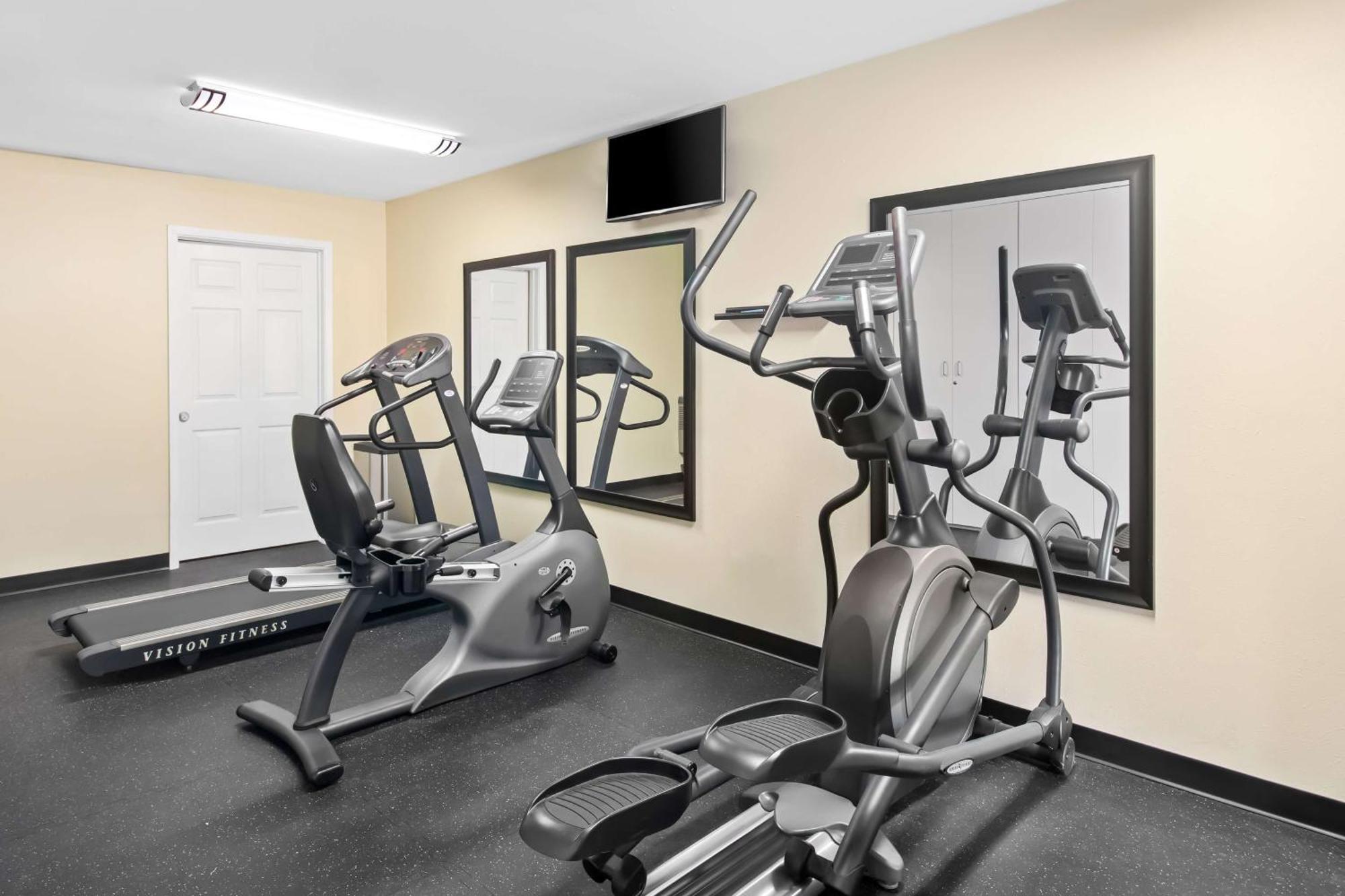 Best Western Cedar Inn Сидър Парк Екстериор снимка